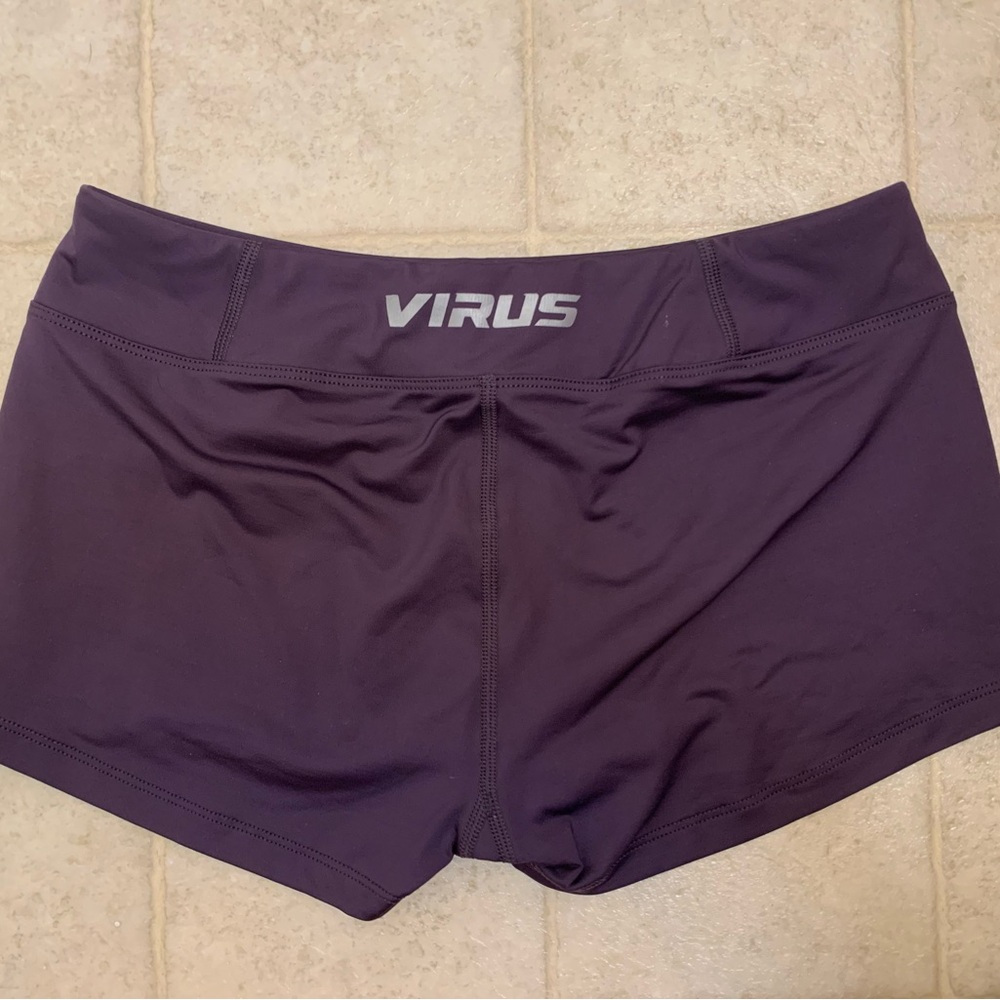 Virus Training Shorts - Picture 2 of 2